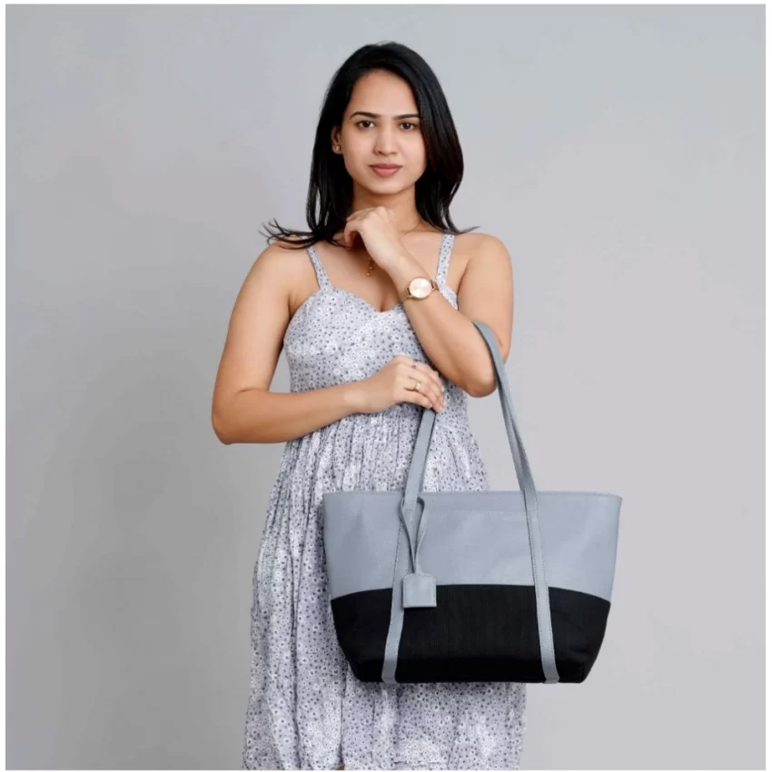 Generic Women's Faux Leather Large Shoulder Zipper Handbag (Light Blue) - Image 2